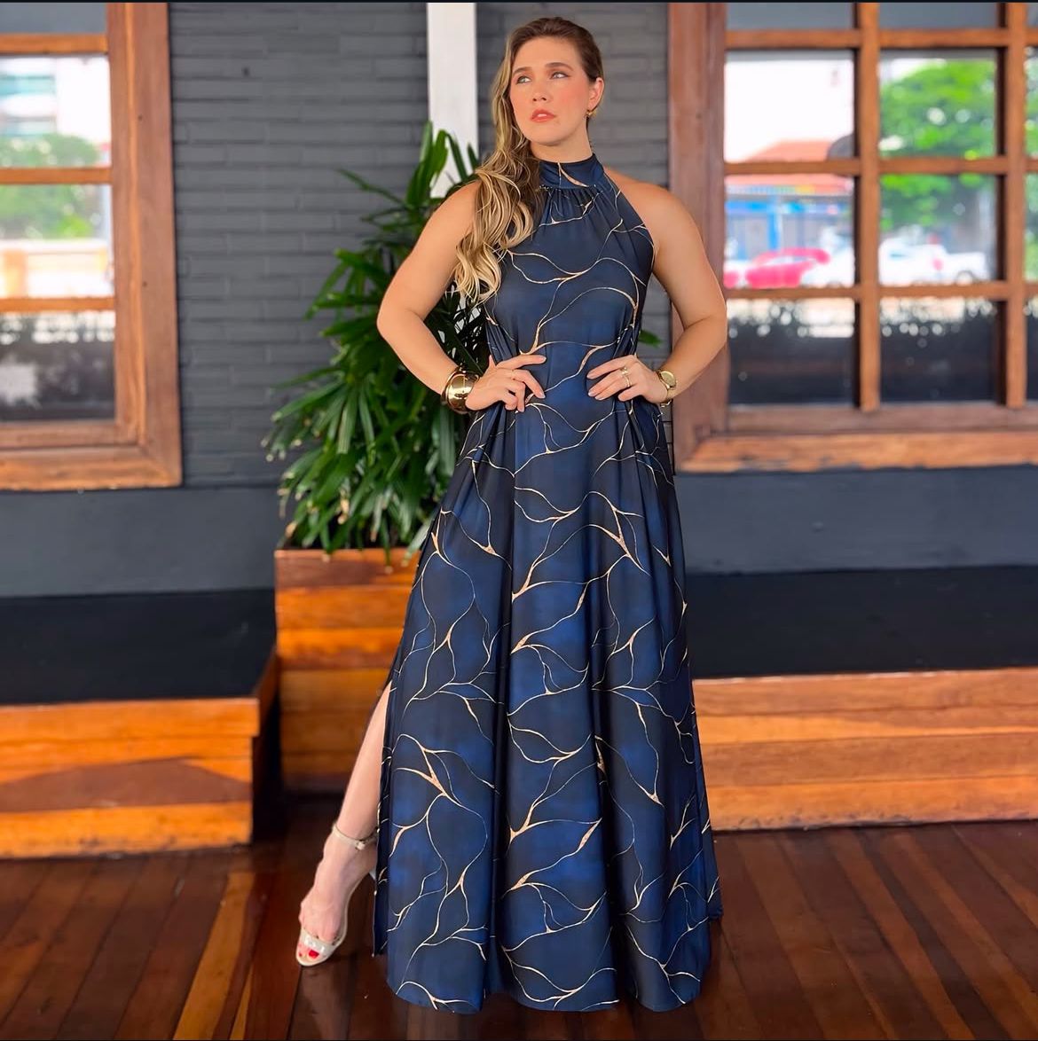 Vestido longo gola alta - Tecido Fluity