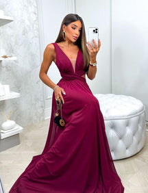 Vestido Longo Com Recortes - Tecido Micro Tule