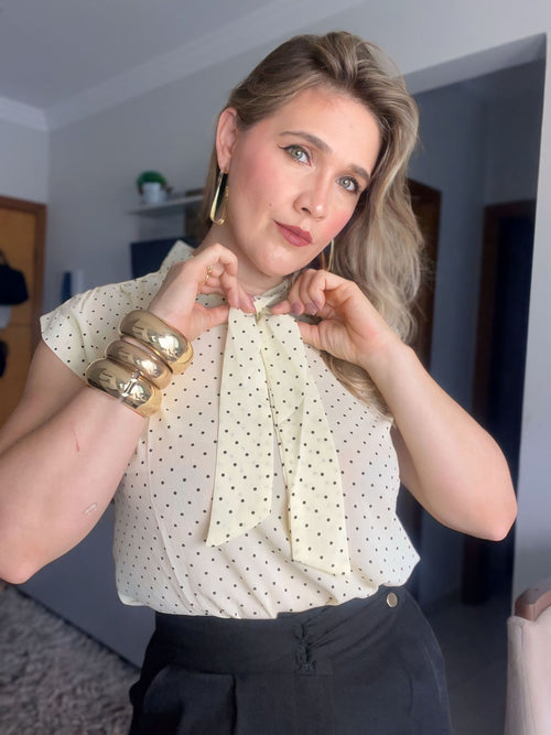 blusa sem manga poá