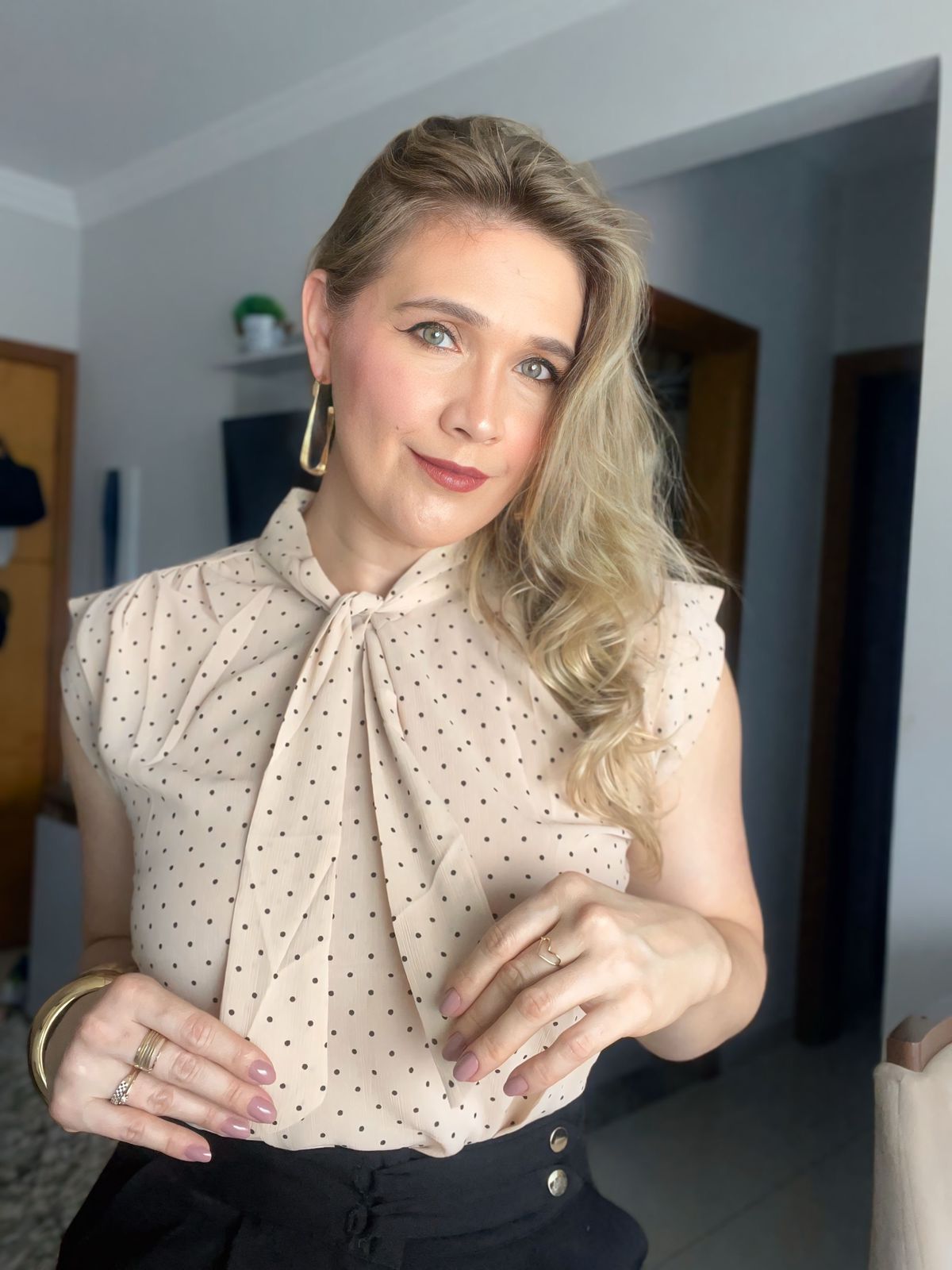 blusa sem manga poá