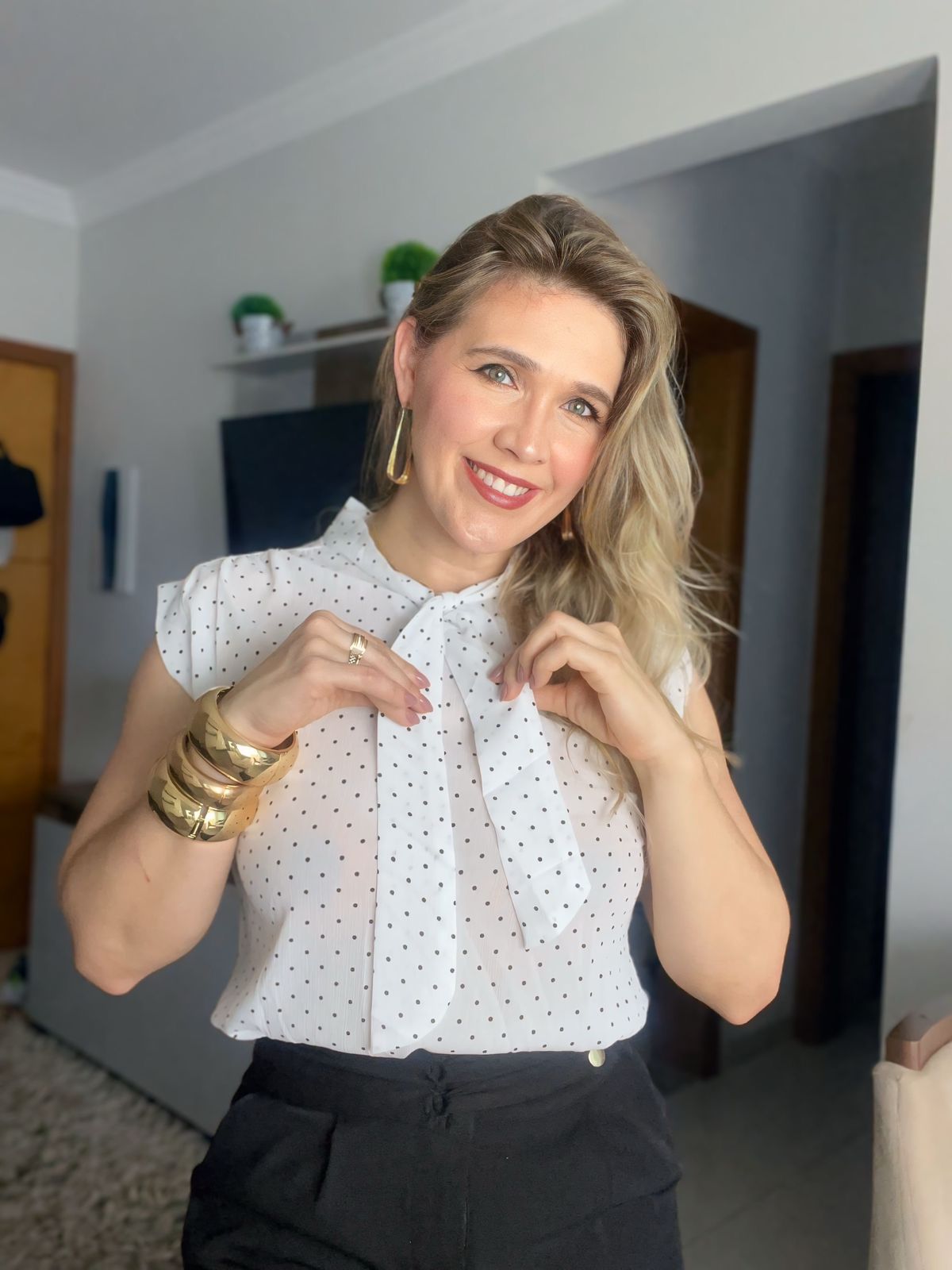 blusa sem manga poá