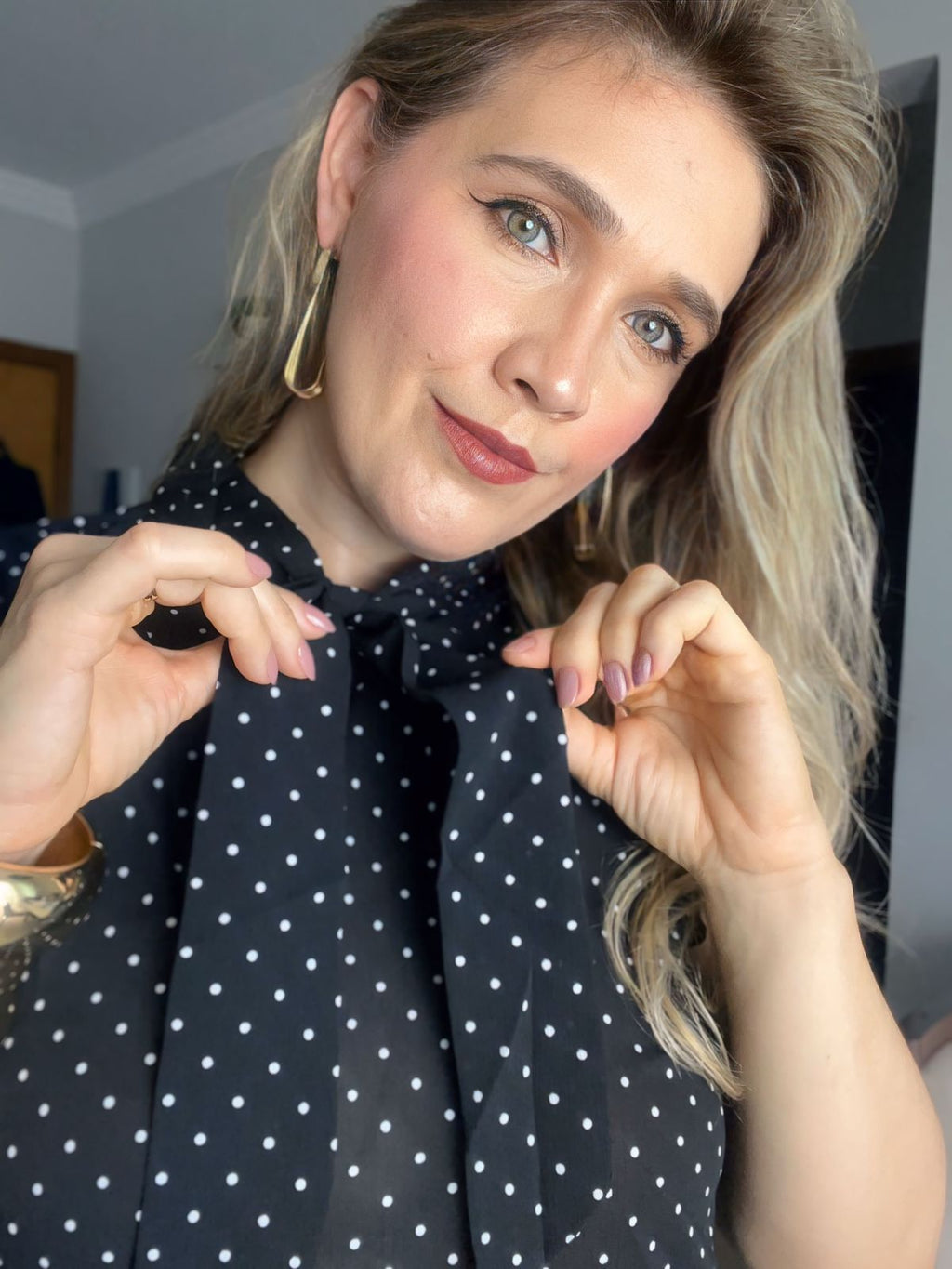 blusa sem manga poá