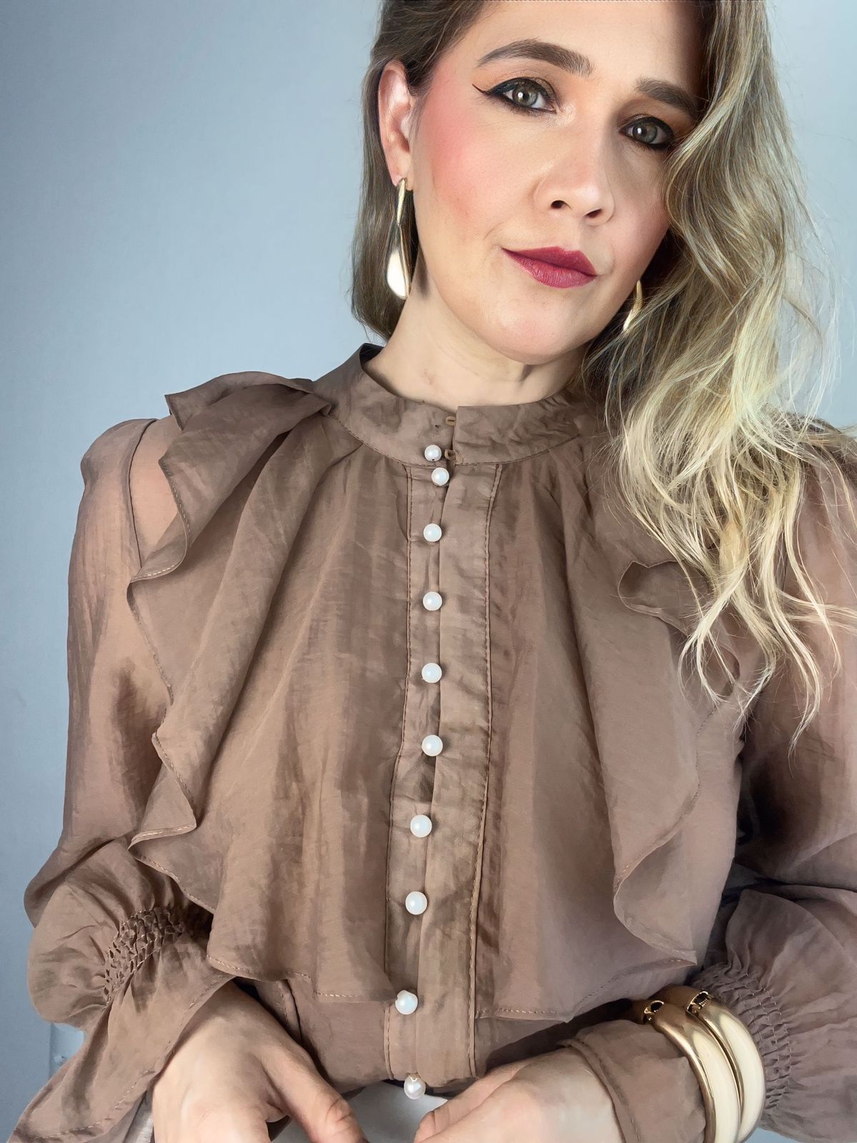 camisa social babados