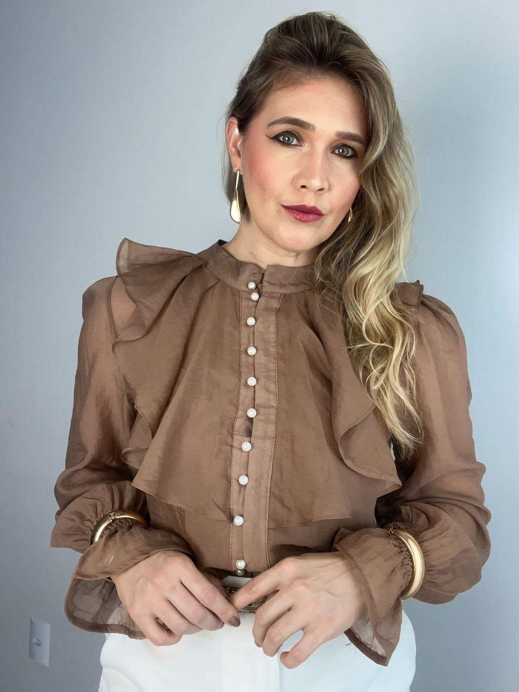 camisa social babados