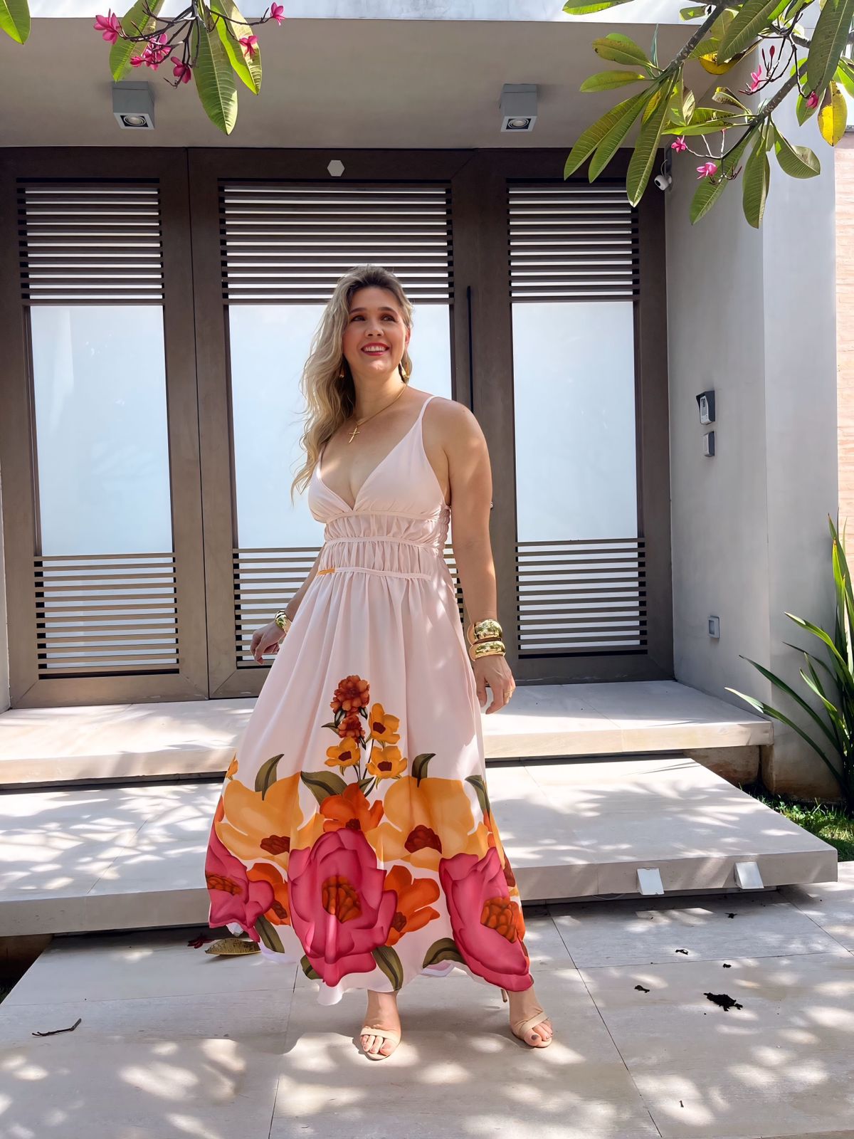 vestido barrado floral