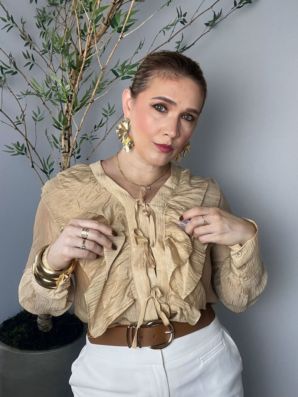 Camisa Babados com Amarrações