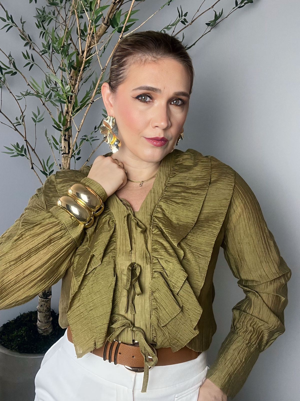 Camisa Babados com Amarrações