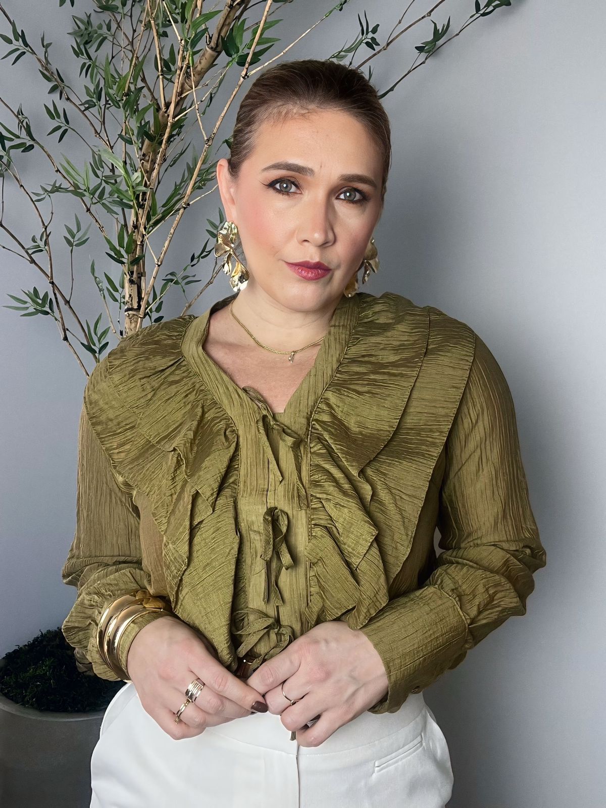 Camisa Babados com Amarrações