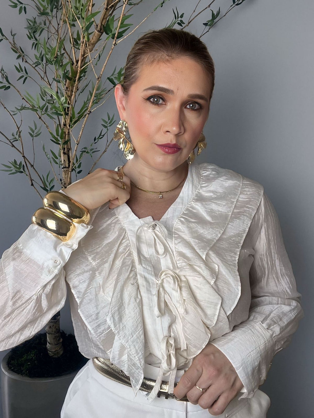 Camisa Babados com Amarrações