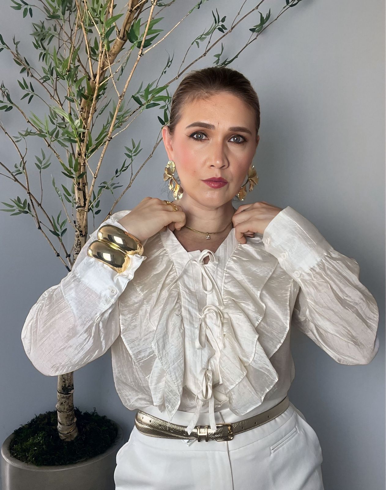 Camisa Babados com Amarrações