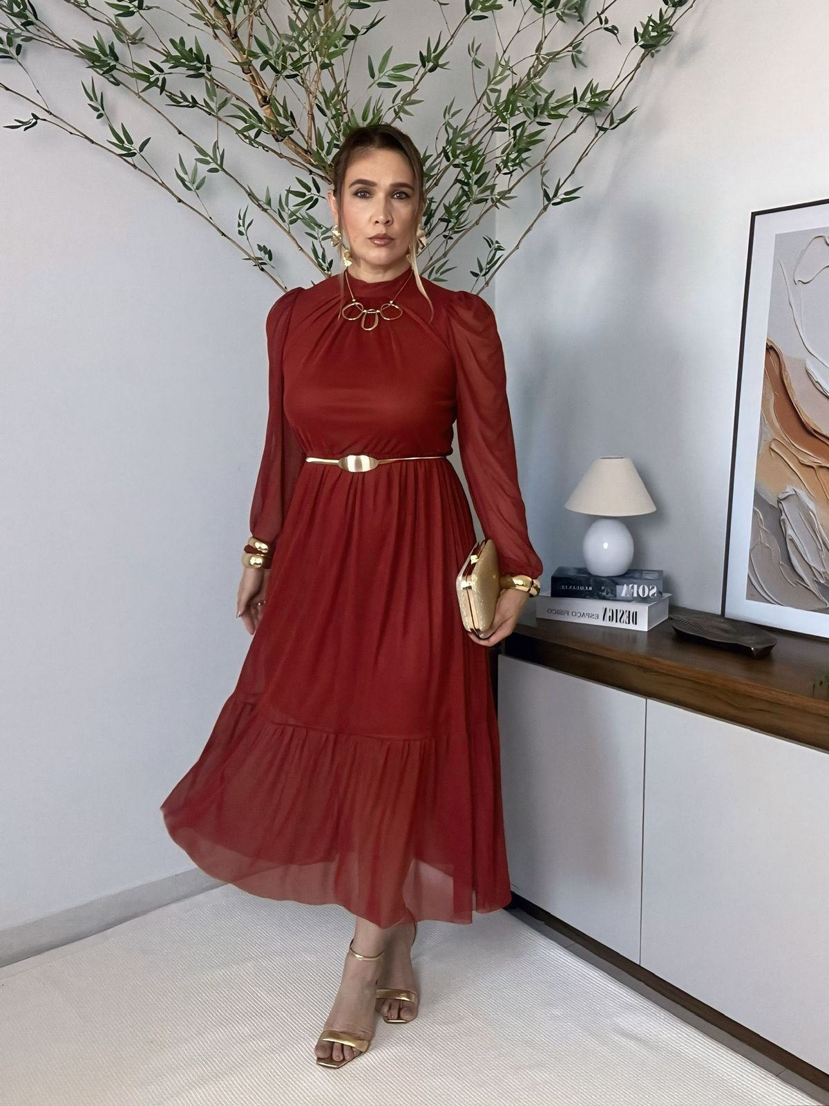 vestido midi manga longa