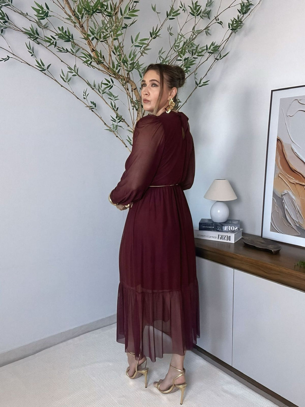 vestido midi manga longa