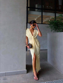 Vestido Mídi Decote Profundo - Tecido Fluity