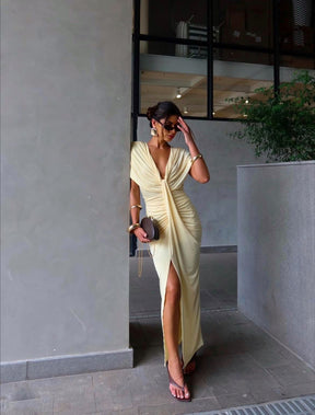 Vestido Mídi Decote Profundo - Tecido Fluity