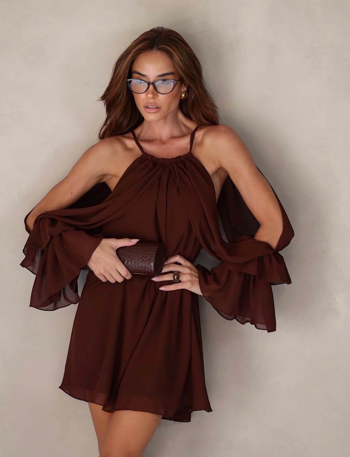 Vestido Curto Manga Vazada