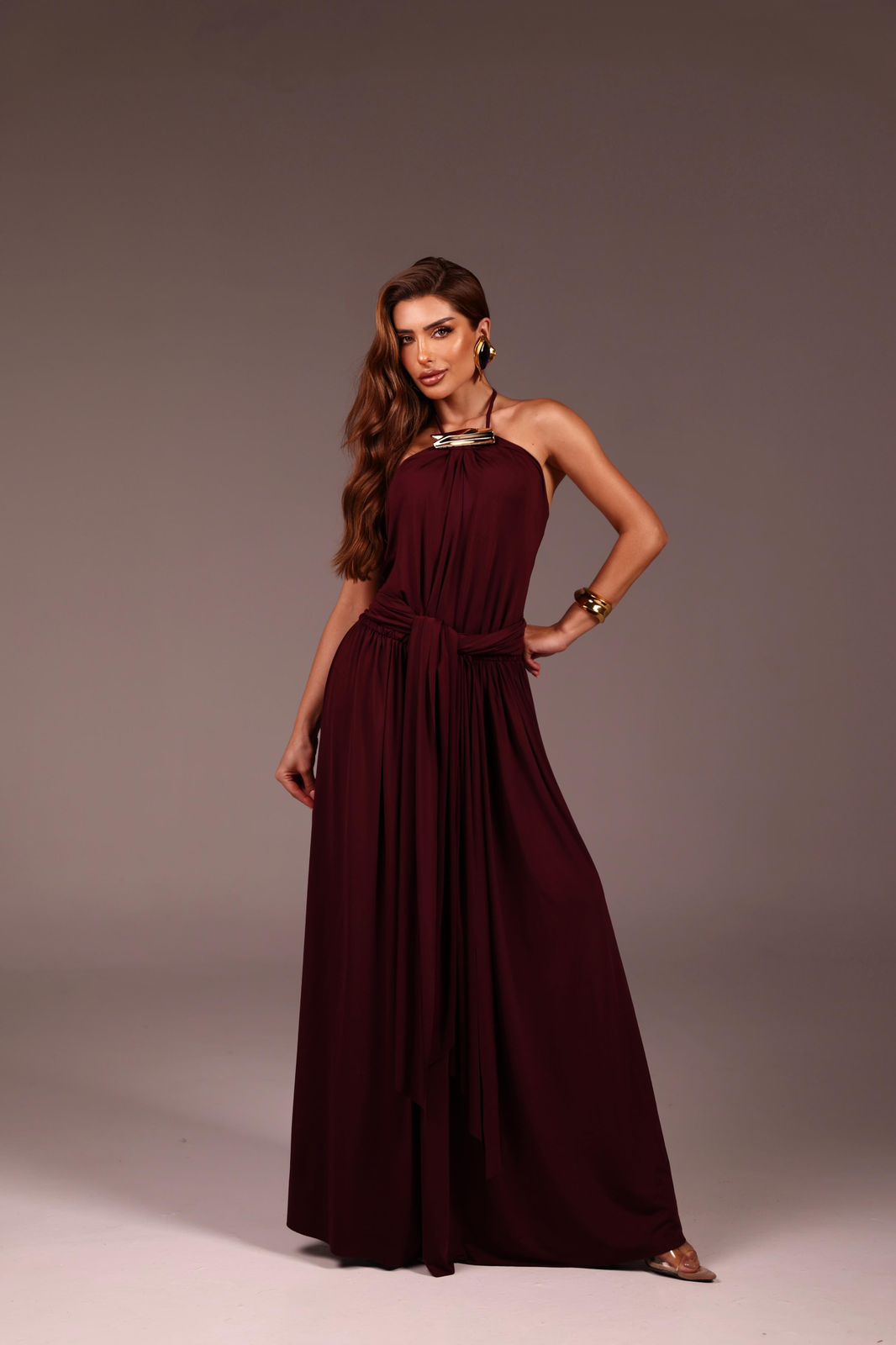 VESTIDO FRENTE UNICA COM METAL