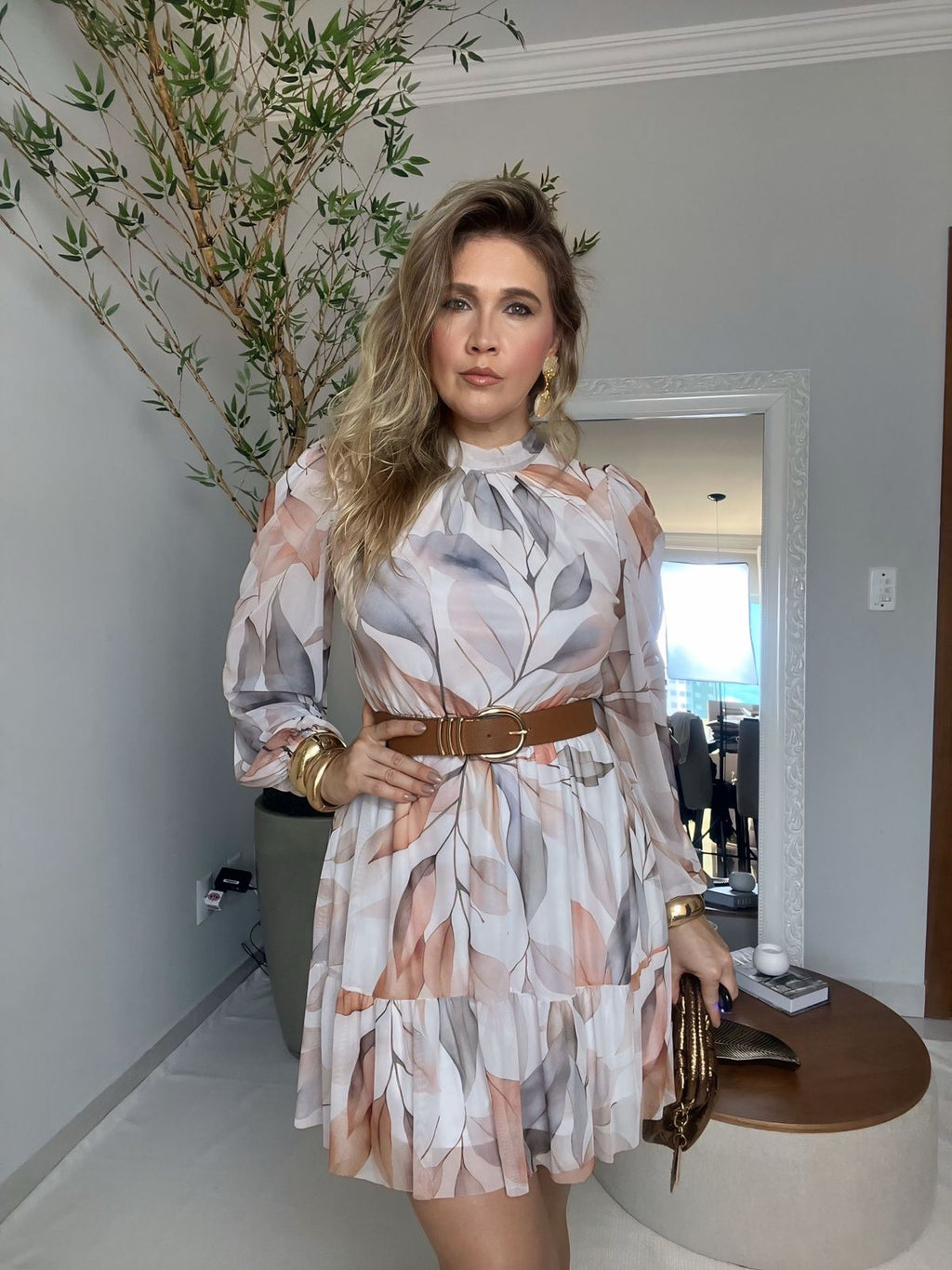 vestido curto manga longa