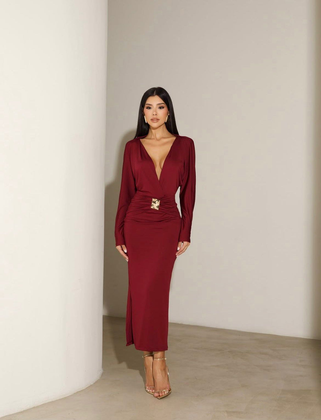 vestido midi decote v