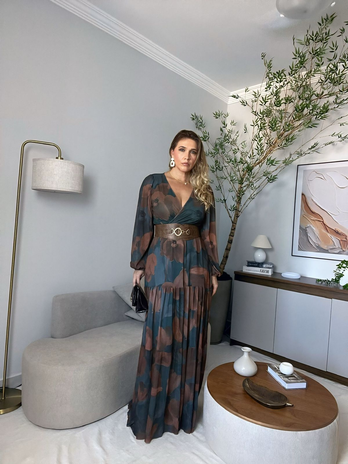 VESTIDO LONGO MANGA LONGA TULE