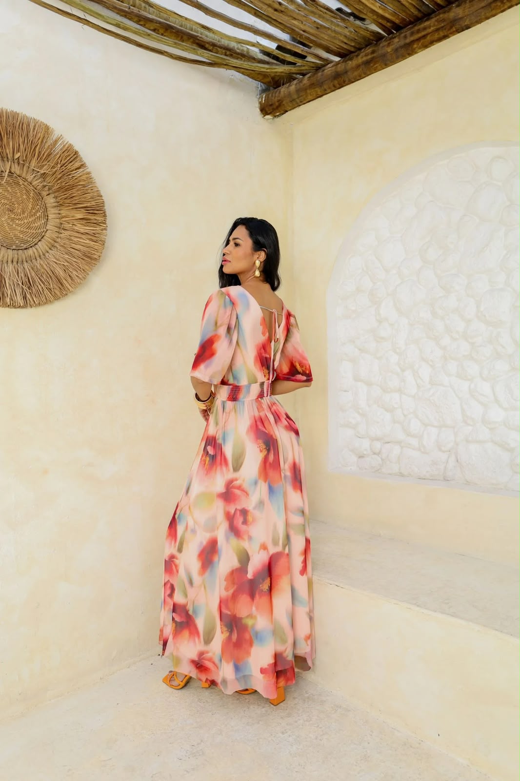 vestido decote V com manga