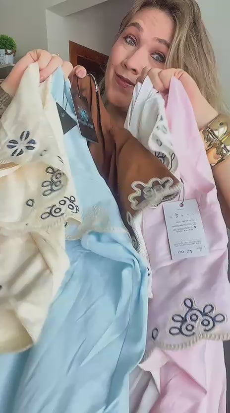 blusa manga curta bordada